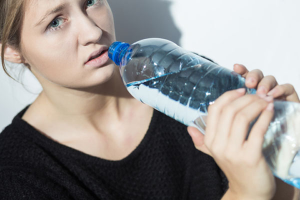 Anoreksja - picie wody
